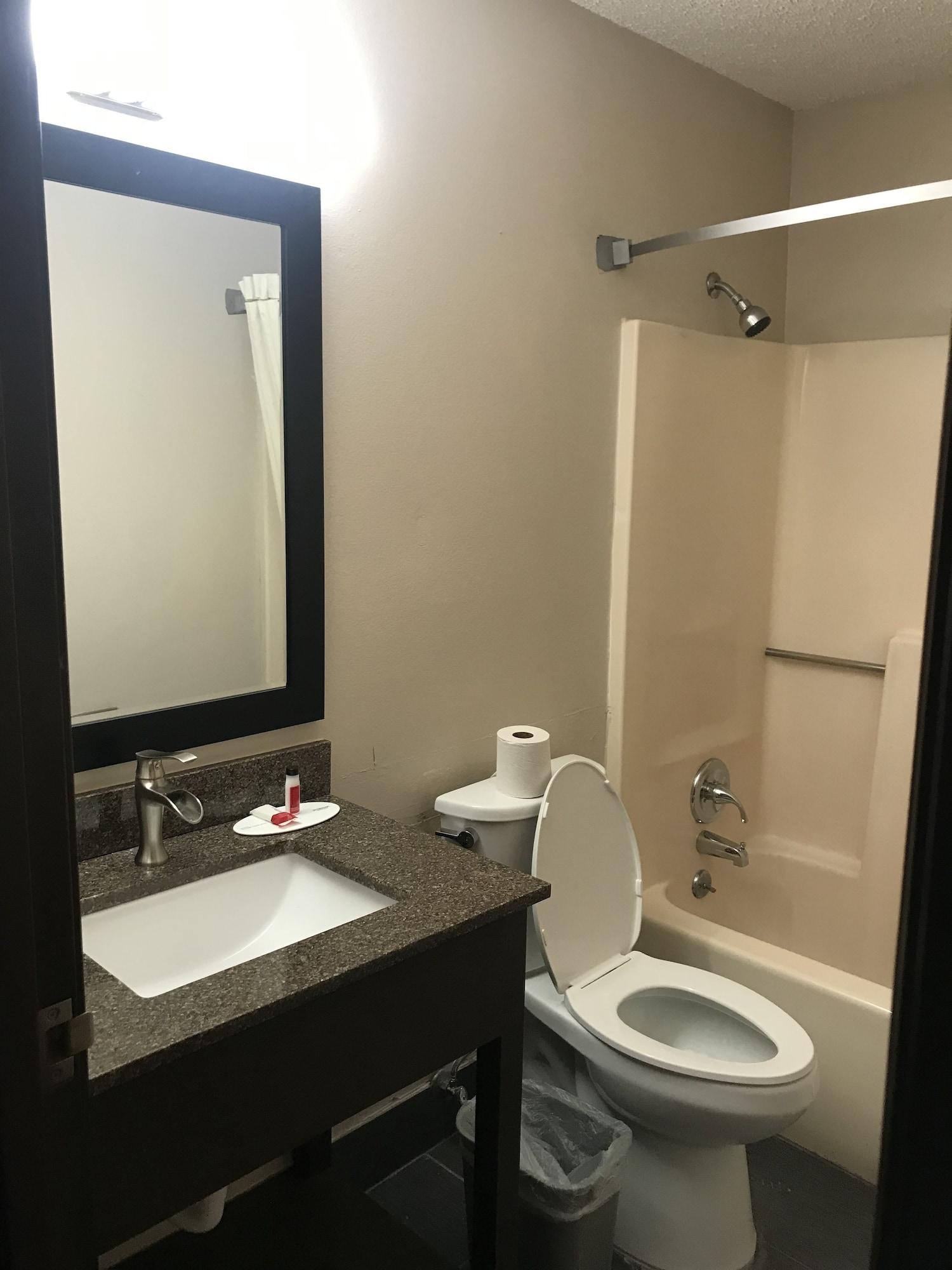 Super 8 By Wyndham Lenexa Overland Park Area/Mall Area מראה חיצוני תמונה
