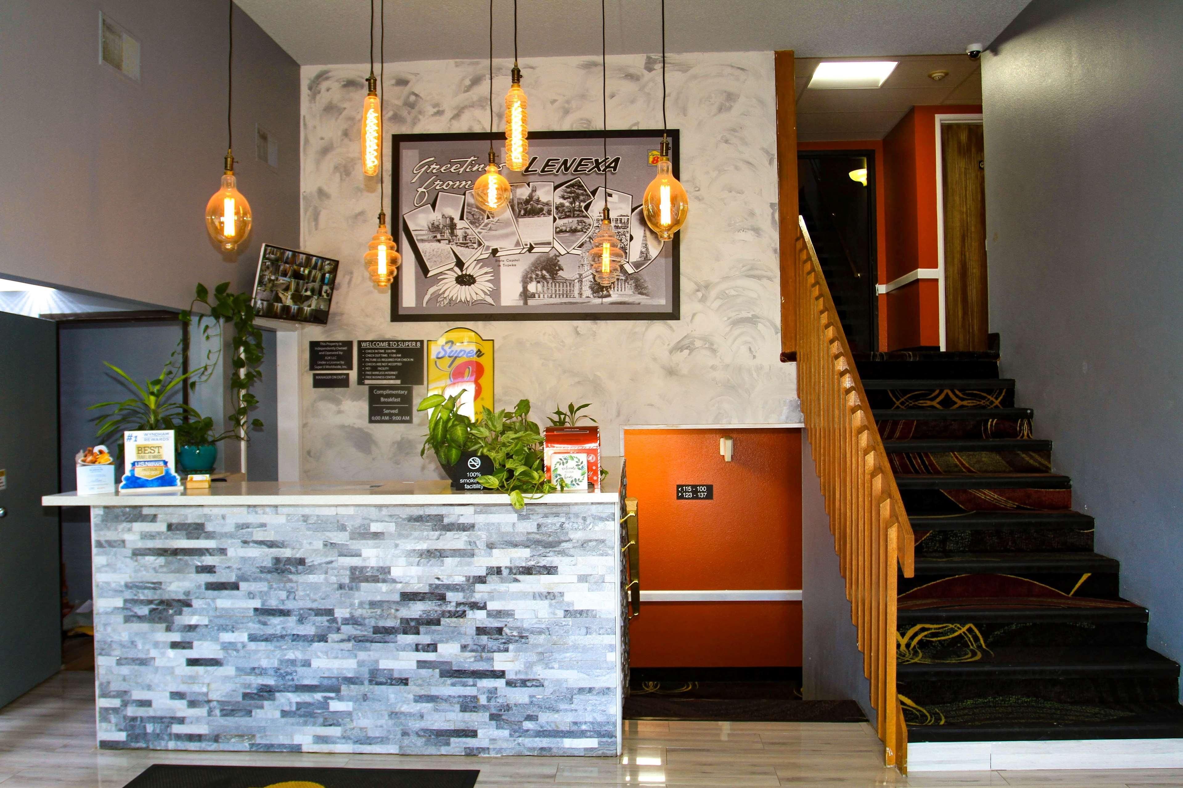 Super 8 By Wyndham Lenexa Overland Park Area/Mall Area מראה חיצוני תמונה