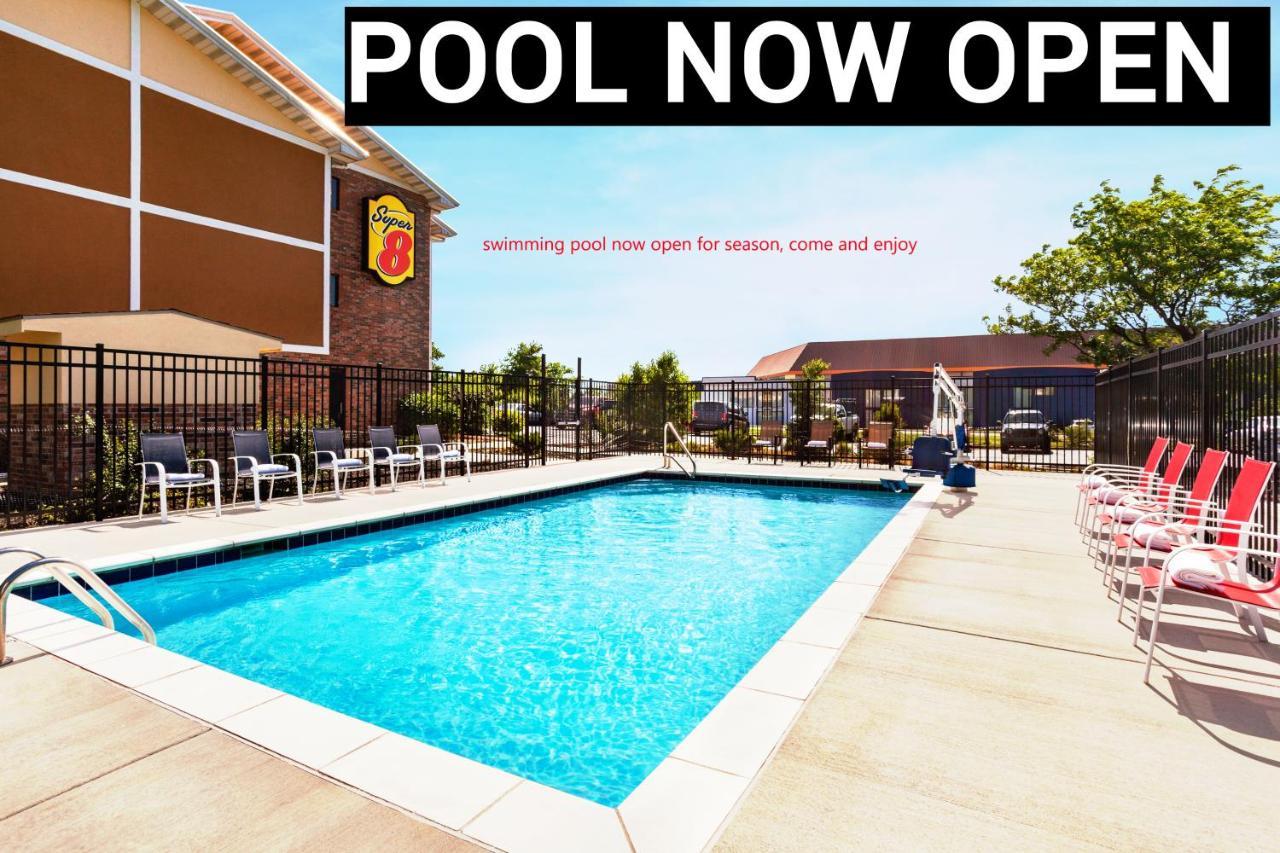 Super 8 By Wyndham Lenexa Overland Park Area/Mall Area מראה חיצוני תמונה